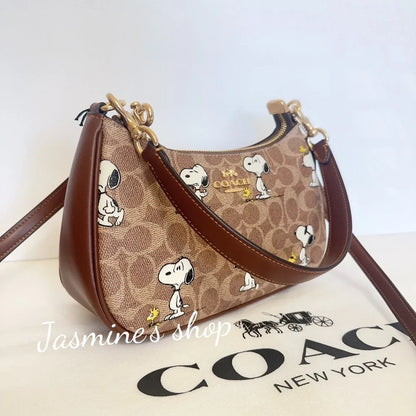 NWT Coach XPeanuts Teri Shoulder Bag With Snoopy CBJ88