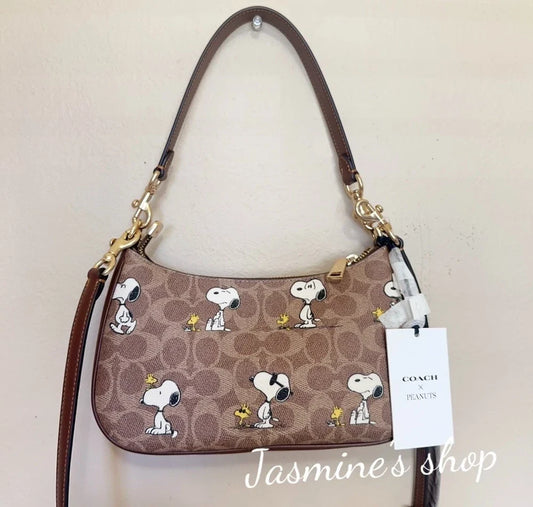 NWT Coach XPeanuts Teri Shoulder Bag With Snoopy CBJ88